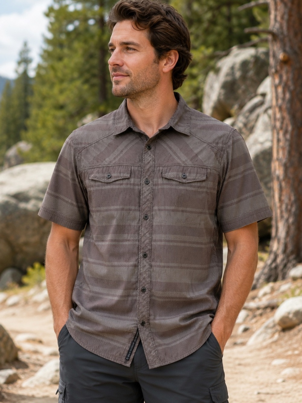Black Diamond Men’s Large Plaid Short Sleeve Hiking Shirt Outdoor Button Up
